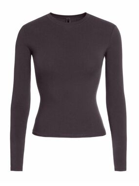 NWT Skims Cotton Jersey Long Sleeve
T-Shirt SMALL